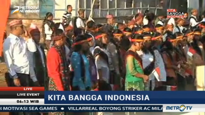 Peserta Upacara di Labuan Bajo Kenakan Pakaian Adat