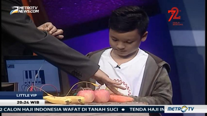 Eksperimen Fruit Piano Karya Michael Santoso