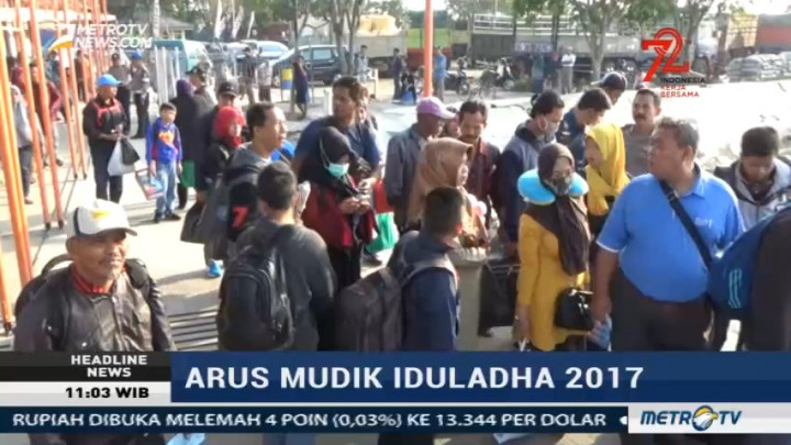 Jelang Idul Adha, Ratusan Penumpang Padati Pelabuhan Gresik
