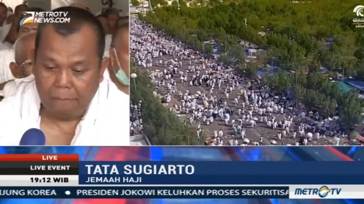 Jemaah Haji Indonesia Menangis saat Berdoa di Padang Arafah