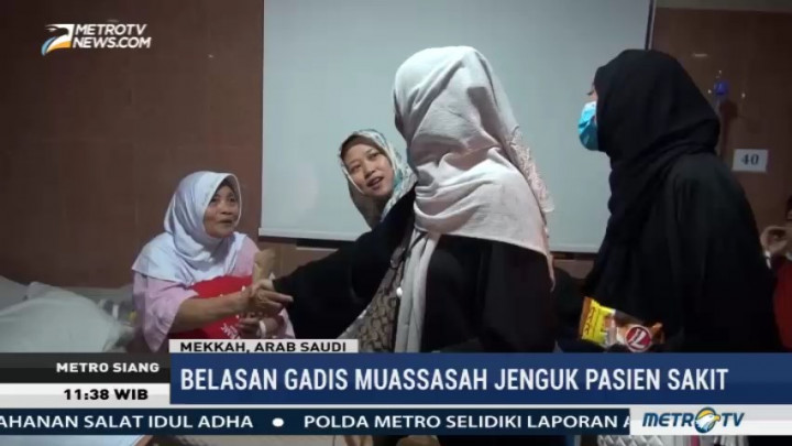 Belasan Gadis Muassasah Jenguk Pasien KKHI Mekkah