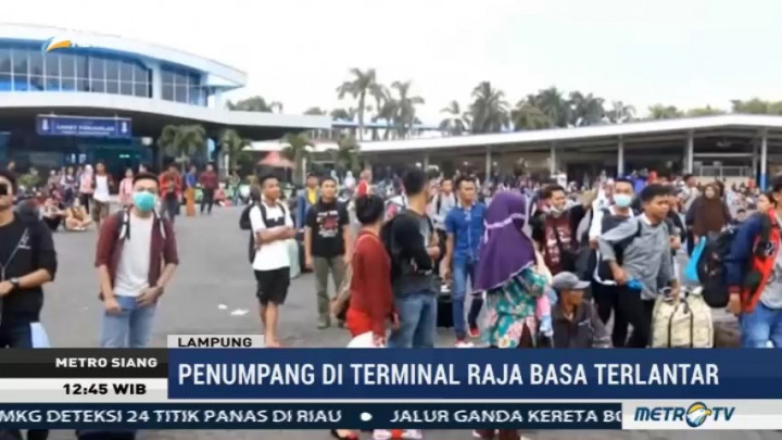 Ribuan Penumpang di Pelabuhan Bakauheni Terlantar
