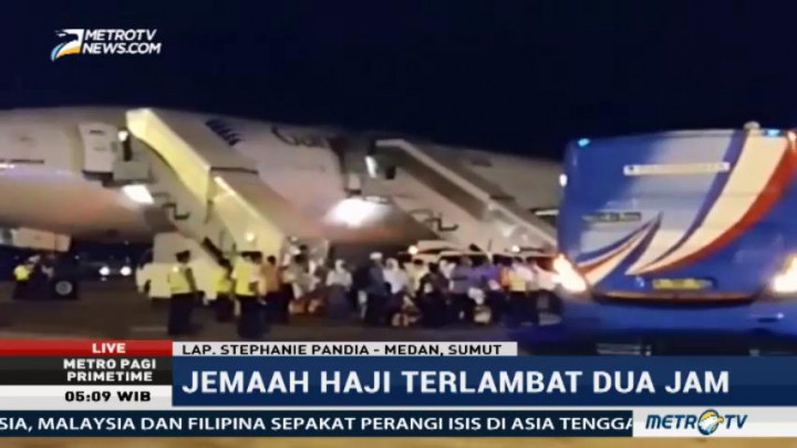 Kepulangan Jemaah Haji Kloter 1 Medan Molor 2 Jam