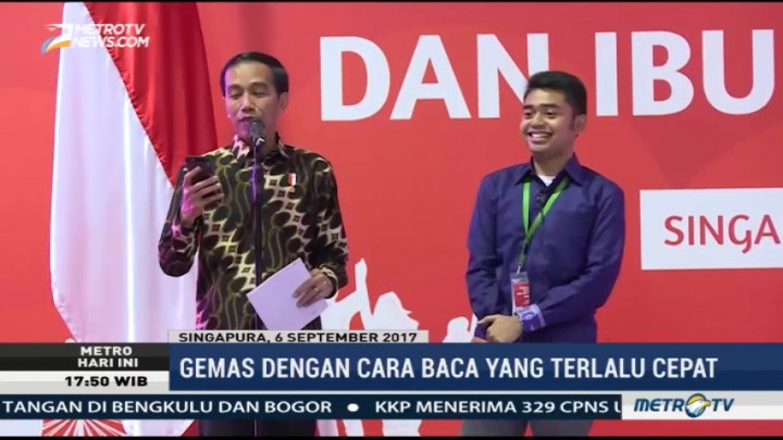 Jokowi Baca Puisi Karya Mahasiswa Indonesia