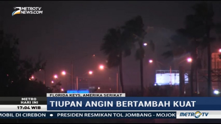 Tiupan Angin Badai Irma Semakin Terasa di Florida Keys