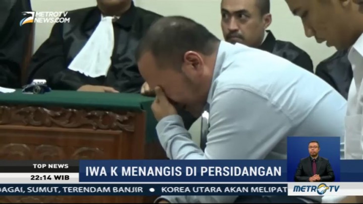 Iwa K Menitikkan Air Mata di Persidangan