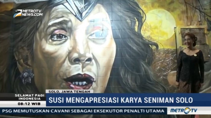 Ekspresi Menteri Susi saat Melihat Mural Wajahnya