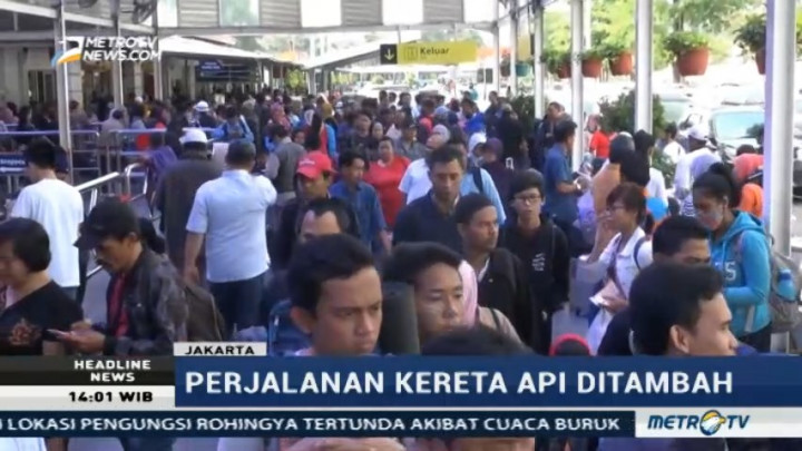 Libur Tahun Baru Islam, Stasiun Pasar Senen Dipadati Penumpang