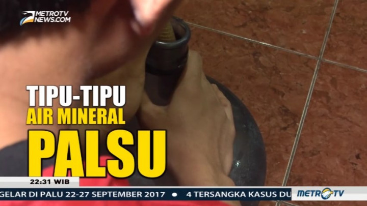 Tipu-Tipu Air Mineral Palsu (1)