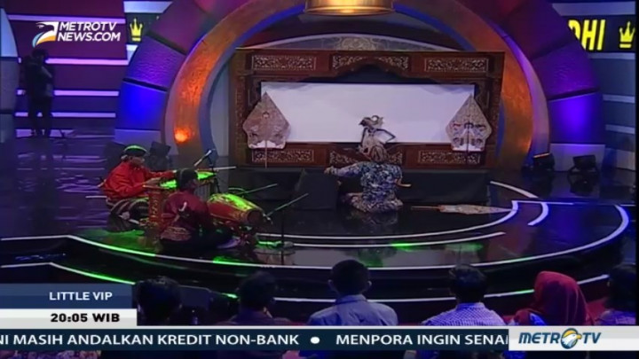 Aksi Dalang Muda Ratnanto Adhi Bermain Wayang