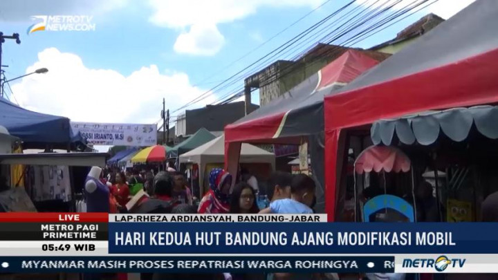 110 Mobil Toko Meriahkan 'Botram' di Jalan Asia Afrika