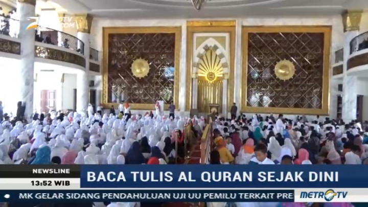 Ribuan Anak di Bandung Belajar Menulis  Al-Quran