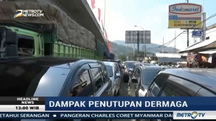 Pelabuhan Merak Tutup, Ratusan Kendaraan Terjebak Antrean