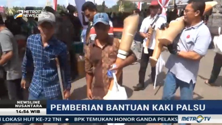 Kick Andy Foundation Bagikan 52 Kaki Palsu di Denpasar