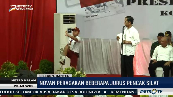 Saat Jokowi Tantang Seorang Pelajar untuk Pencak Silat