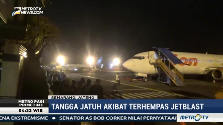 Tangga Pesawat Terhempas Jet Blast, 9 Orang Terluka