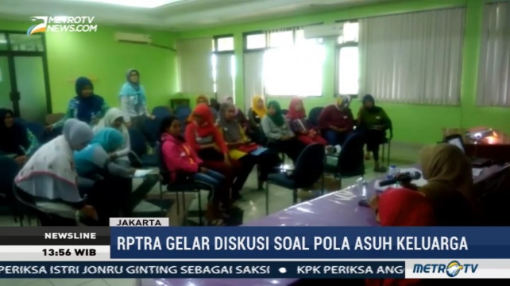 Ibu-ibu Pengurus RPTRA Penjaringan Diskusi Soal Pola Pengasuhan Keluarga