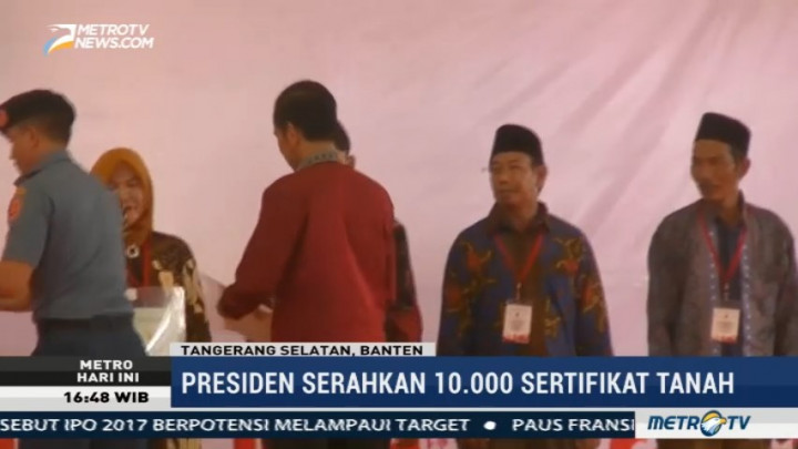 Jokowi Bagikan 10 Ribu Sertifikat Tanah di Tangerang Selatan