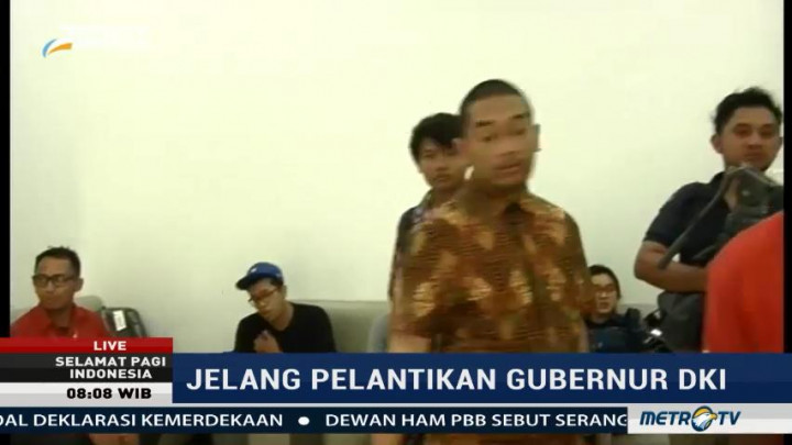 Jelang Pelantikan, Anies-Sandi <i> Fitting </i> Baju Dinas