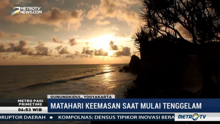 Pesona Pantai Ngobaran