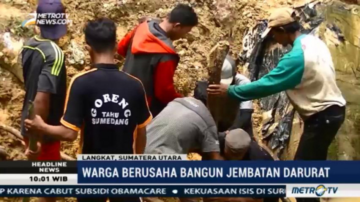 Jembatan di Langkat Putus, Warga Bangun Jembatan Darurat