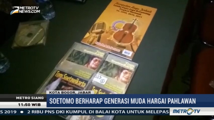 The Indonesian Keroncong Center Sumbang CD Lagu Kepahlawanan ke Museum PETA