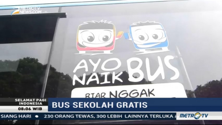 Menhub Serahkan Bus Sekolah Gratis untuk Pemkot Magelang dan Temanggung