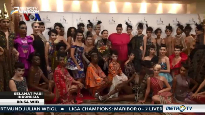 Kain Tenun Khas NTT Tampil di Couture New York Fashion Week