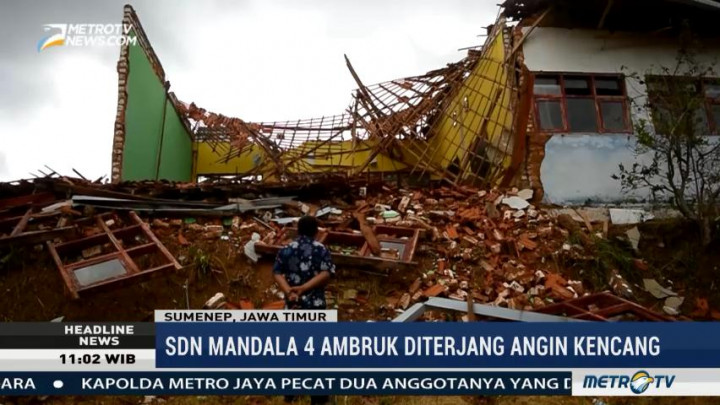 SDN Mandala IV di Sumenep Ambruk Diterjang Angin Kencang