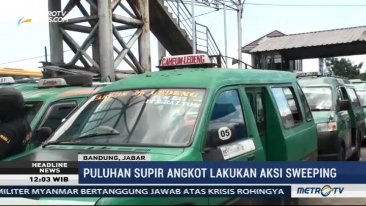 Sopir Angkot di Bandung Sweeping Taksi <i>Online</i>