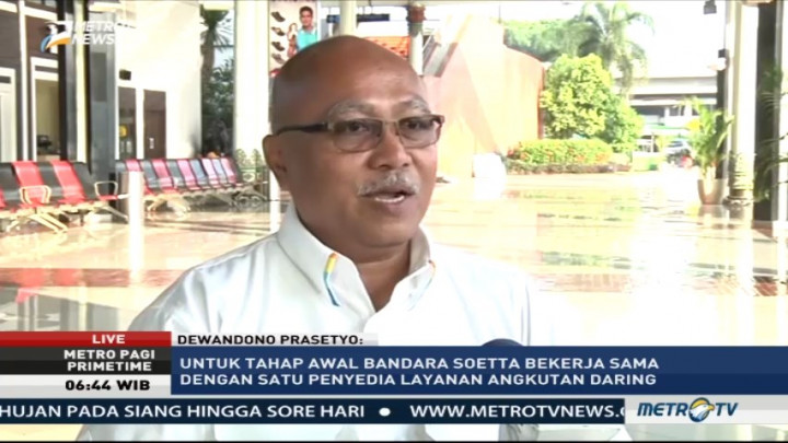 Taksi Online Diimbau Jangan Lagi 'Kucing-kucingan' di Bandara Soetta