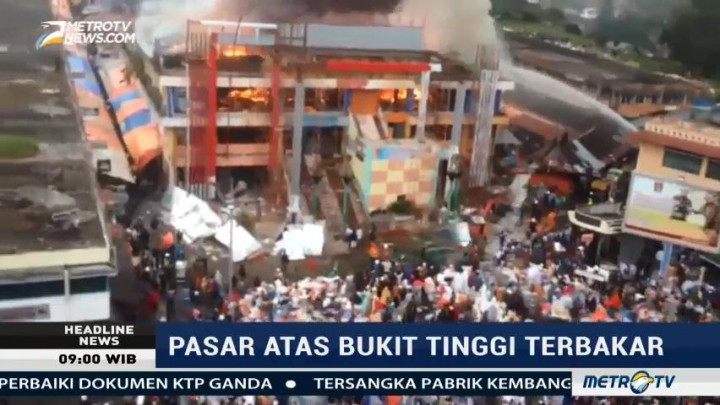 Pasar Atas Bukittinggi Terbakar