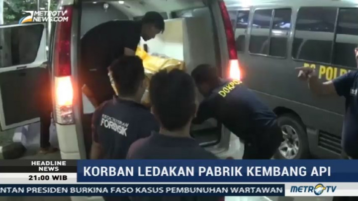 Dua Jenazah Korban Kebakaran Pabrik Petasan Tiba di RS Polri