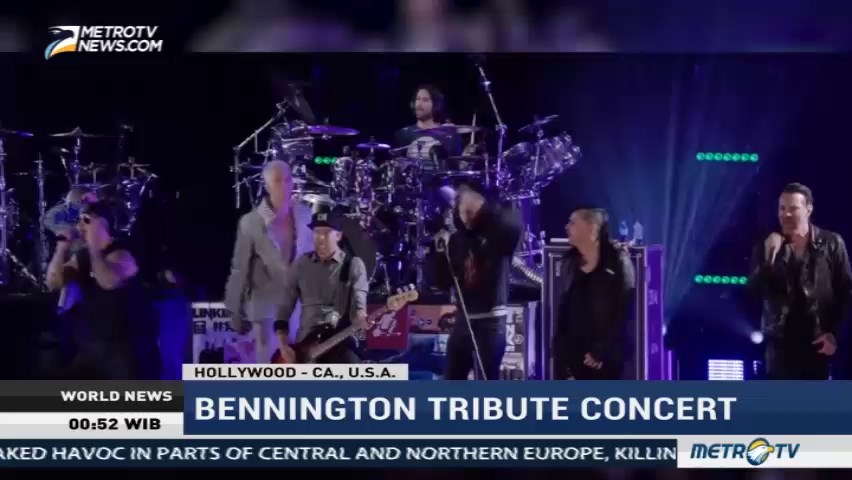Linkin Park Performs a Bennington Tribute Concert