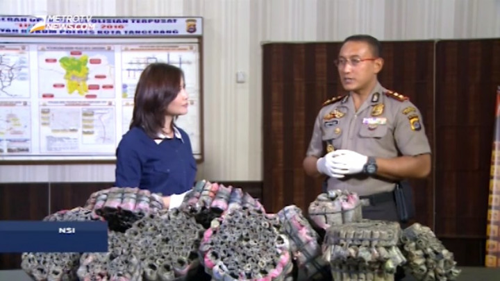 Nyala Api di Pabrik Kembang Api (4)