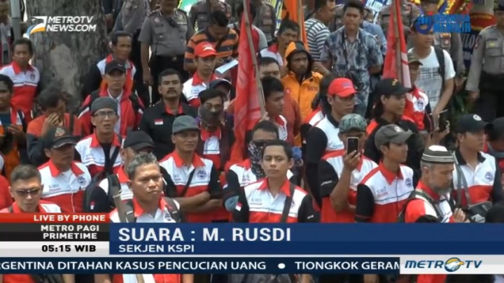 Anies-Sandi Didorong Berani Revisi UMP 2018