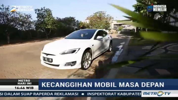 Mengintip Kecanggihan Mobil Tesla