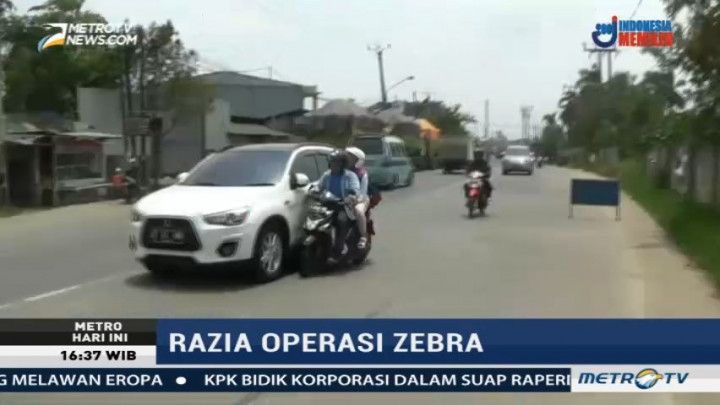 Hindari Razia, Pengendara Sepeda Motor Nyaris Tertabrak