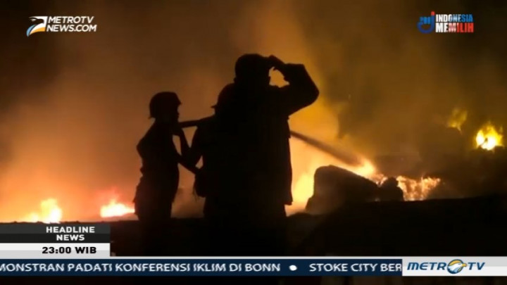 Gudang Plastik dan Kapas di Bekasi Ludes Terbakar