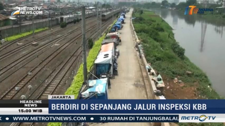Ratusan Gubuk Liar Berdiri di Sepanjang Kanal Banjir Barat Tanah Abang