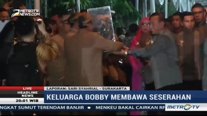 Kahiyang Ayu Jalani Prosesi Midodareni