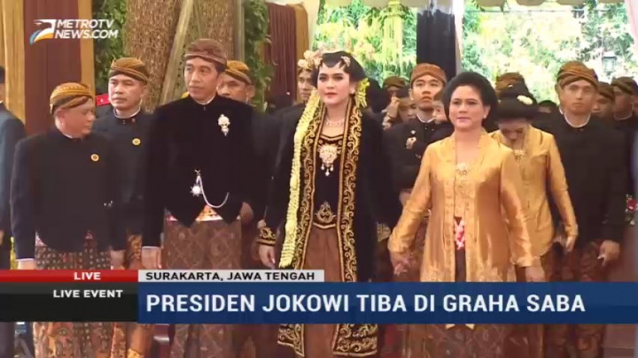 Kahiyang & Keluarga Tiba di Graha Saba Buana