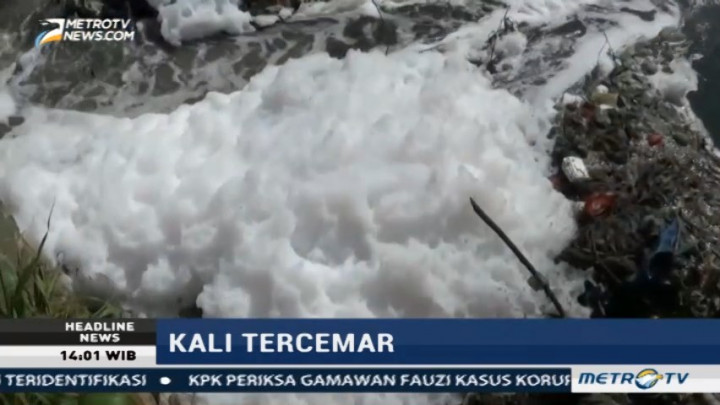 Warga Tambun Utara Keluhkan Bau Menyengat dari Kali Sasak yang Tercemar