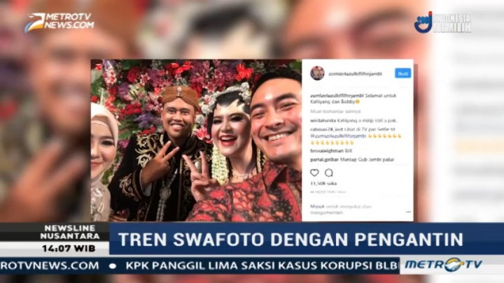 Para Tamu Abadikan Momen di Resepsi Kahiyang-Bobby