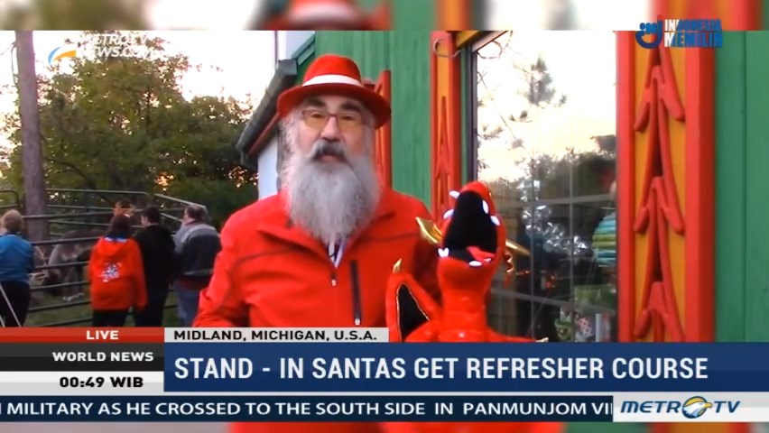 Stand-in Santas Get Refresher Course