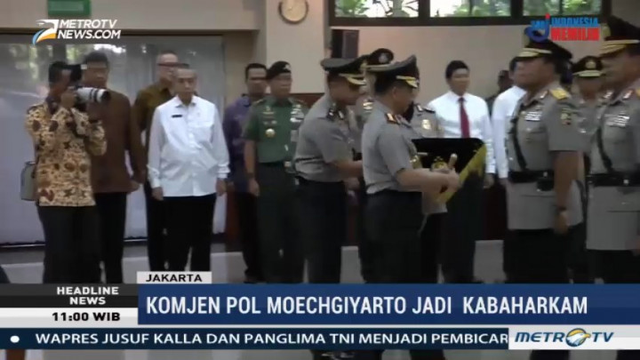 Kapolri Melantik Komjen Putut Eko Bayuseno Jadi Irwasum