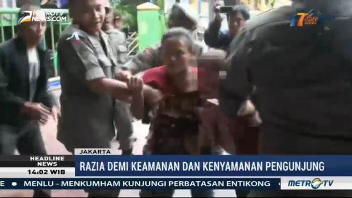 Satpol PP Gelar Razia Preman dan PMKS di Tanah Abang