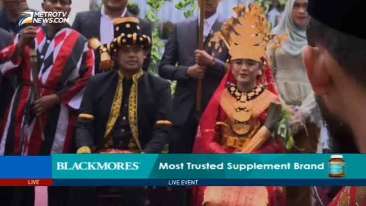 Kahiyang-Bobby Jalani Adat Marpangir