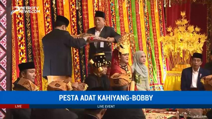Kahiyang-Bobby Jalani Prosesi Mangupa
