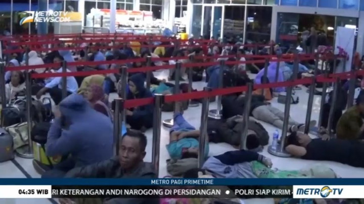 Cuaca Buruk, Penumpang Tertahan di Pelabuhan Bakauheni